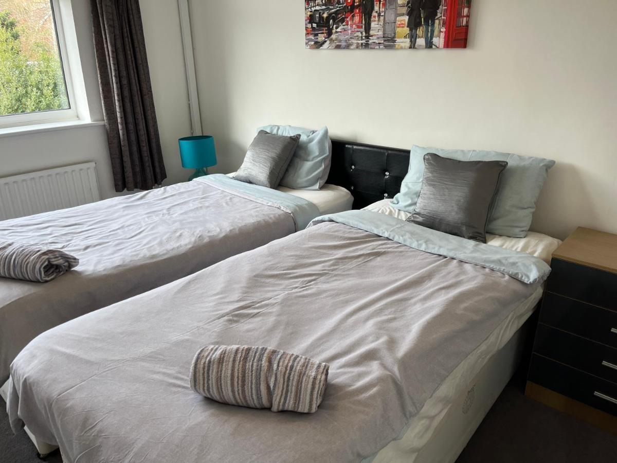 A From Apartment Ascot (Berkshire)